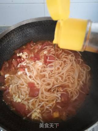 西红柿鸡蛋面的做法步骤：13