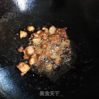 香菇毛豆米炒肉的做法步骤：6