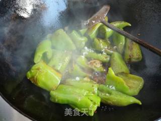 油焖尖椒的做法步骤：7