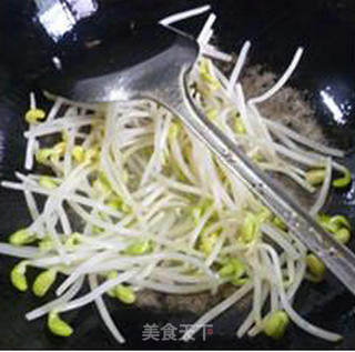 黄豆芽炒丝瓜的做法步骤：5