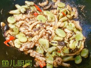 鲜鱿香菇绿蚕豆──鱼儿厨房私房菜的做法步骤：18