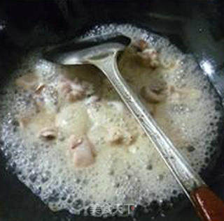 肉螺炒牛蛙的做法步骤：7
