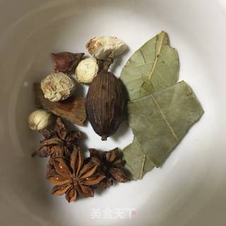 卤肉饭的做法步骤：4