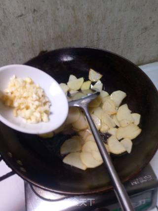 蒜辣土豆片的做法步骤：5
