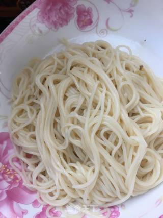 鲍鱼炒面的做法步骤：5