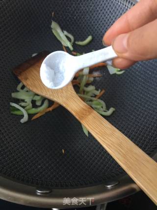 鲍鱼炒面的做法步骤：9