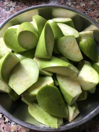 家常版咸鱼茄子煲的做法步骤：2