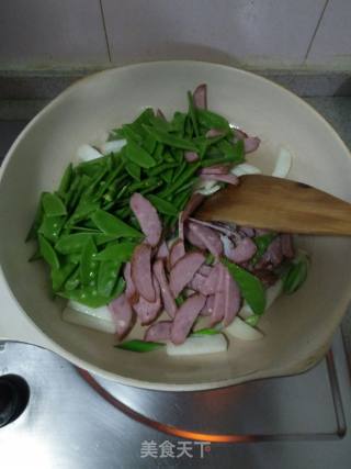 杏鲍菇炒荷兰豆的做法步骤：5