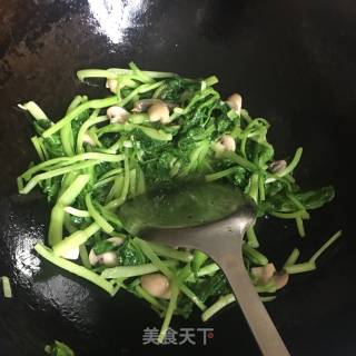 青菜炒蘑菇的做法步骤：6