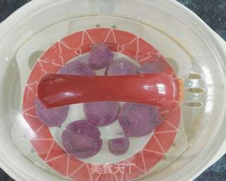 宝宝辅食 富含花青素的紫薯泥的做法步骤：3
