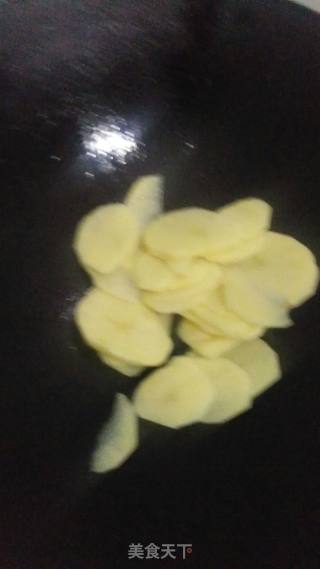 葱香土豆片的做法步骤：3