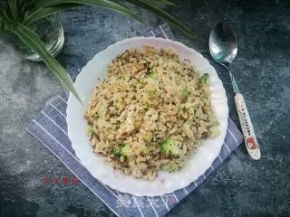 香菇瘦肉炒饭的做法步骤：7