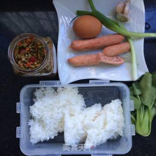 酸豇豆蛋炒饭的做法步骤：1