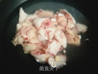 红烧鸡块的做法步骤：2