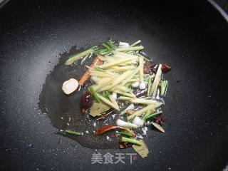 砂锅莲藕炖鸭肉的做法步骤：4