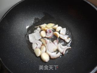 菌菇酱爆鸡的做法步骤：4