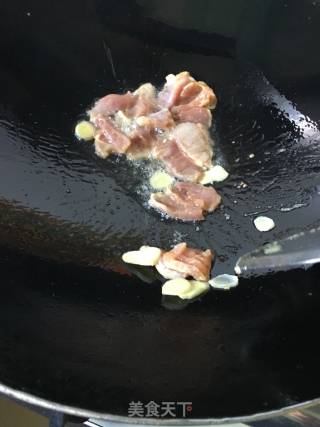 肉片炒莴笋的做法步骤：3