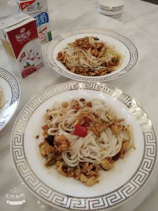 鸡蛋炸酱面的做法步骤：13