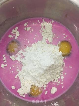 火龙果毛巾卷的做法步骤：4