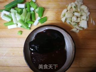 酱烧窝瓜豆角的做法步骤：3