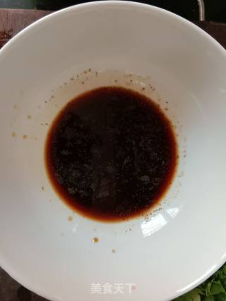 酸辣韭菜面片的做法步骤：9