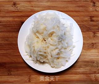 萝卜丝饼的做法步骤：1