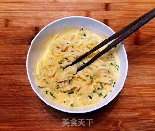 萝卜丝饼的做法步骤：2