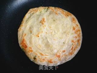 手抓饼拌生菜的做法步骤：1