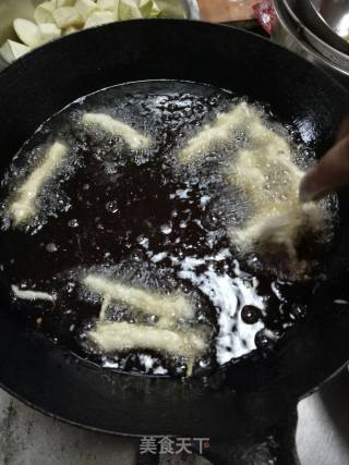 酥炸海鲜菇的做法步骤：5