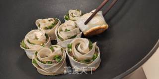 香煎玫瑰饺子的做法步骤：7