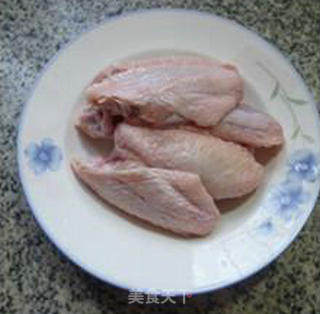 泡椒中翅的做法步骤：1