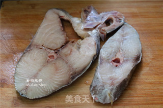 香煎马鲛鱼的做法步骤：1