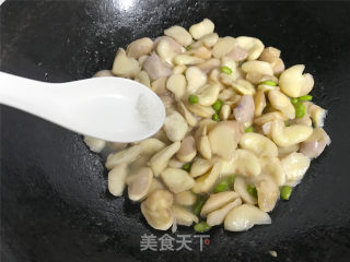 清炒菱角的做法步骤：6
