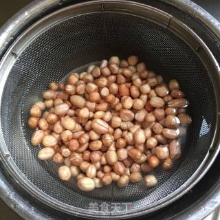醋泡花生的做法步骤：1