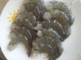 中餐厅～～滑蛋虾仁的做法步骤：1