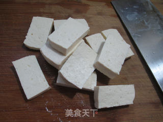 老豆腐烧灯椒的做法步骤：2