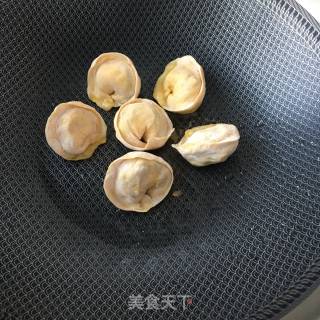 煎金元宝饺子的做法步骤：18