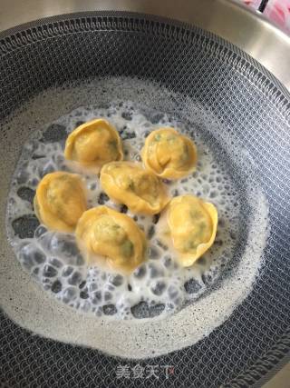 煎金元宝饺子的做法步骤：22