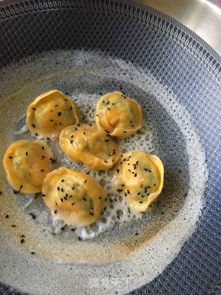 煎金元宝饺子的做法步骤：23