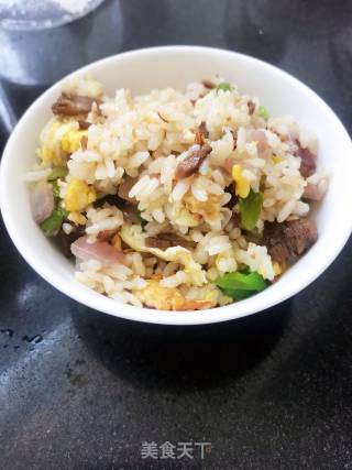 【彩蔬牛肉炒饭】—懒人滴最爱！的做法步骤：8