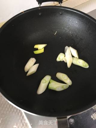 大葱烧豆腐的做法步骤：3