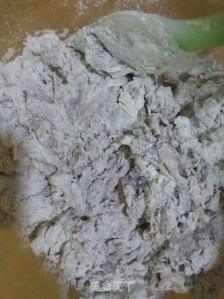 黑米面芝麻饼的做法步骤：2