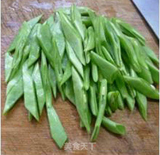 黄花菜油豆角炒香干的做法步骤：5