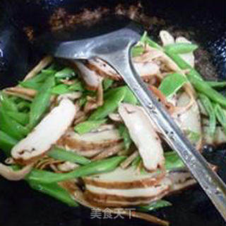 黄花菜油豆角炒香干的做法步骤：9