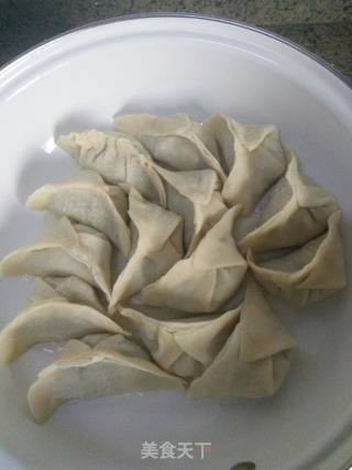 腊肉香菇锅贴饺子的做法步骤：11