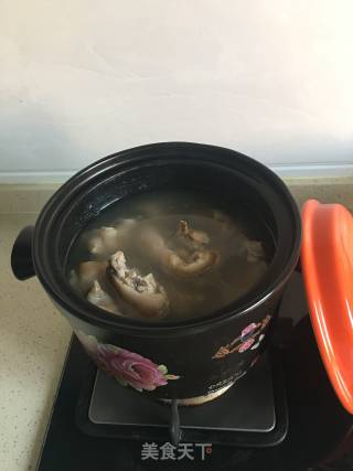 红烧猪蹄的做法步骤：2