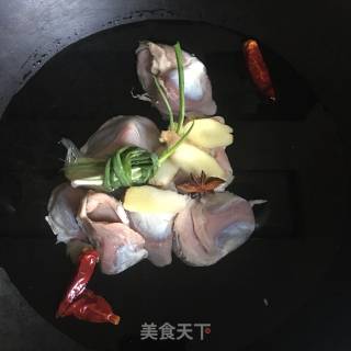 凉拌鸭胗的做法步骤：1