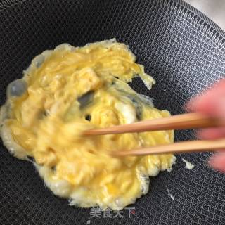 南瓜鸡蛋虾皮野葱盒子的做法步骤：11