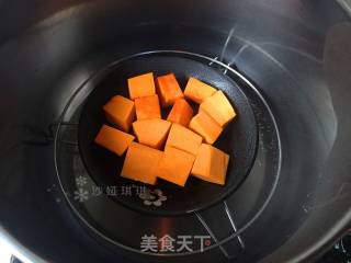 南瓜坚果馅饼的做法步骤：2