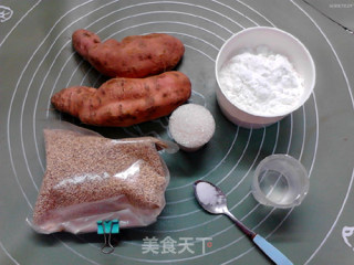 黏软红薯糯米饼的做法步骤：1